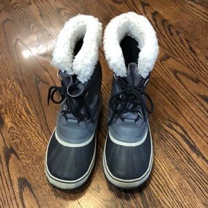 Sorel size 9 women’s snow boots